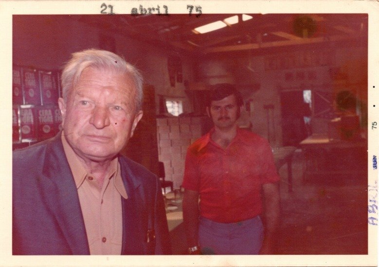 Joaquim Domingos Vanelli com o funcionário mais antigo Valdemar Rizzon